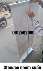 Standee chân nhôm cuốn