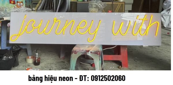 bảng hiệu neon