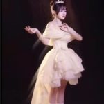 bàn xoay chụp hình người mẫu